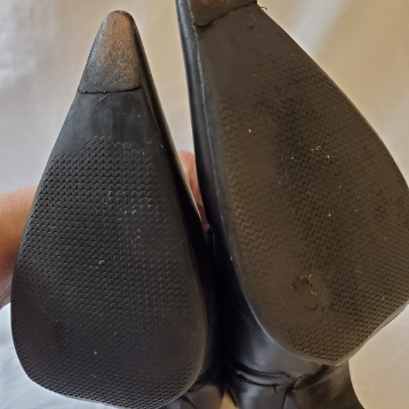 ISAAC - Picture 5 of 5